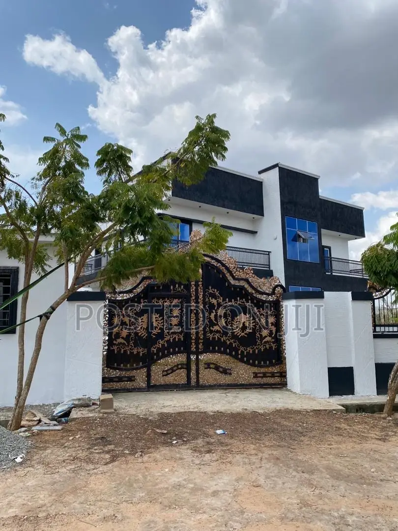 Furnished 5bdrm Duplex in Spotters, Enugu for sale