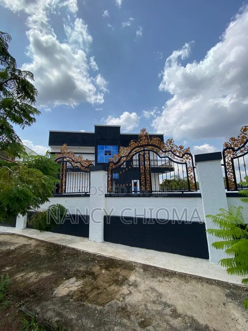 Furnished 5bdrm Duplex in Spotters, Enugu for sale