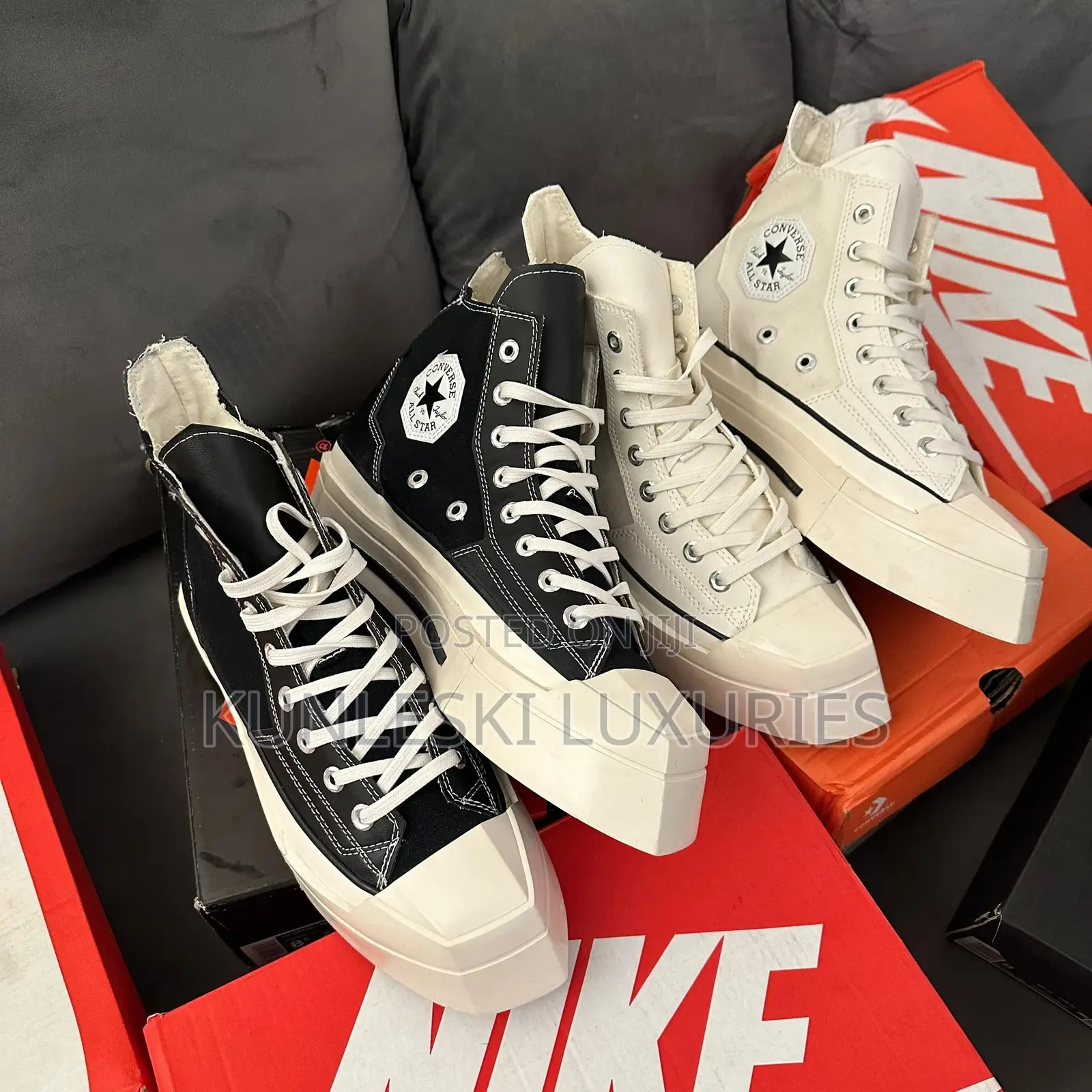 Converse Chuck 70 De Luxe Spuared Foundation Sneakers
