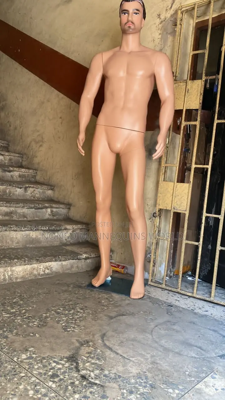 B20 Full Plastic Male Huge Display Mannequin