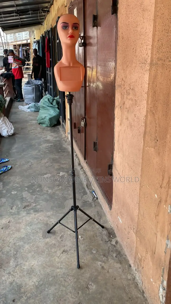 Long Neck Mannequin Head Tripod Stand