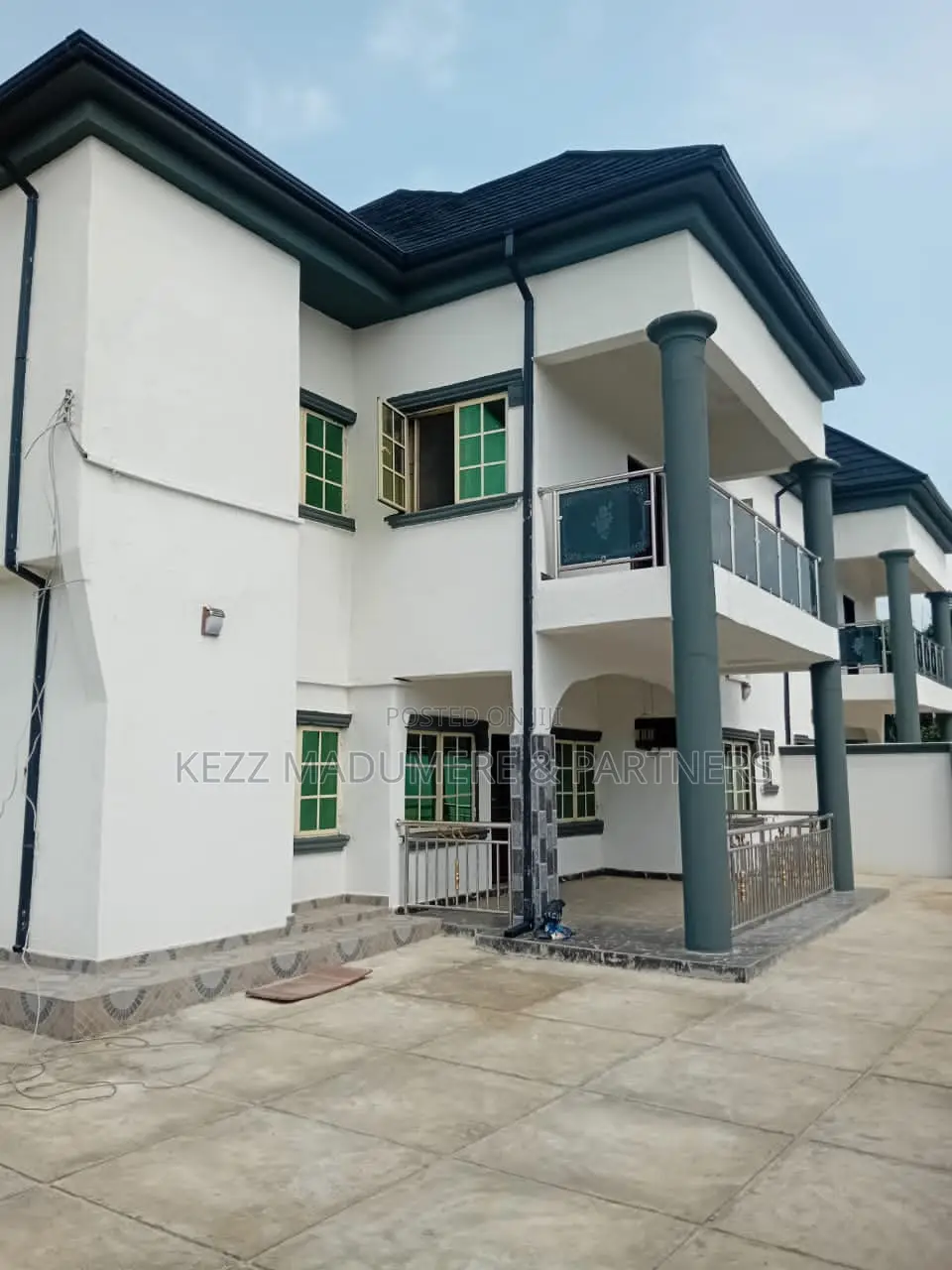 5bdrm Duplex in Area B , Owerri , for sale