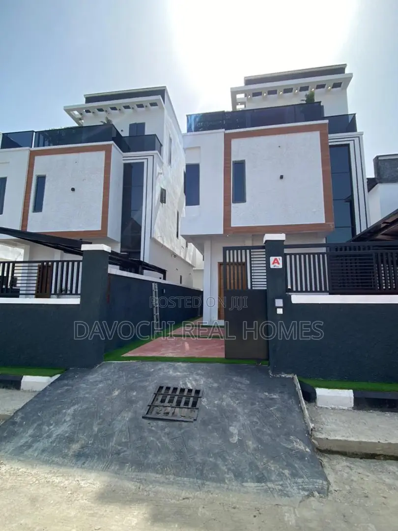 4bdrm Duplex in Ikota-Lekki for sale