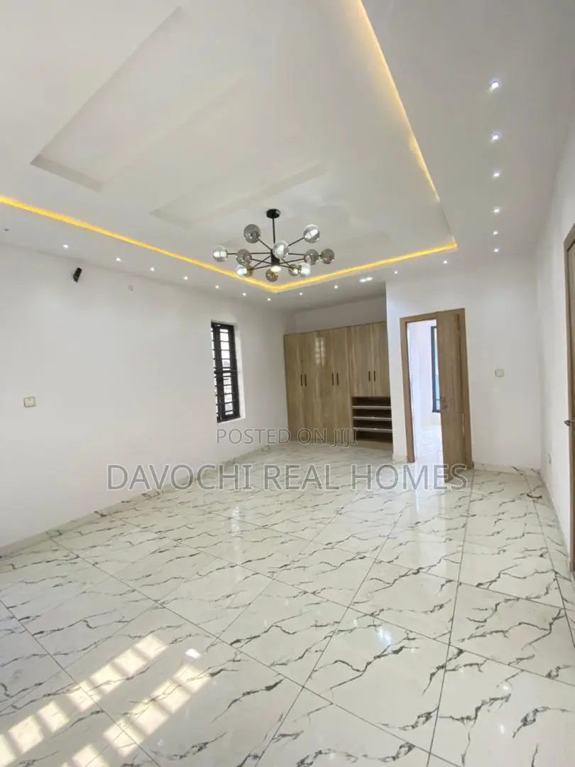 4bdrm Duplex in Ikota-Lekki for sale