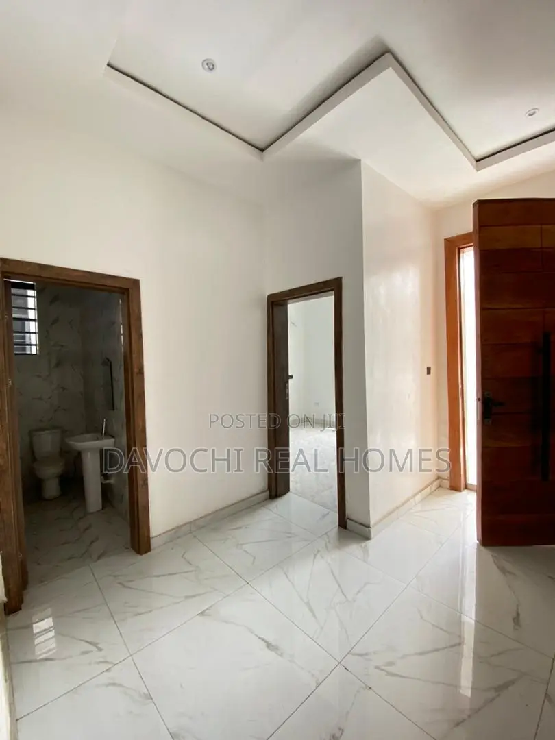 5bdrm Duplex in Ajah-Lekki for sale