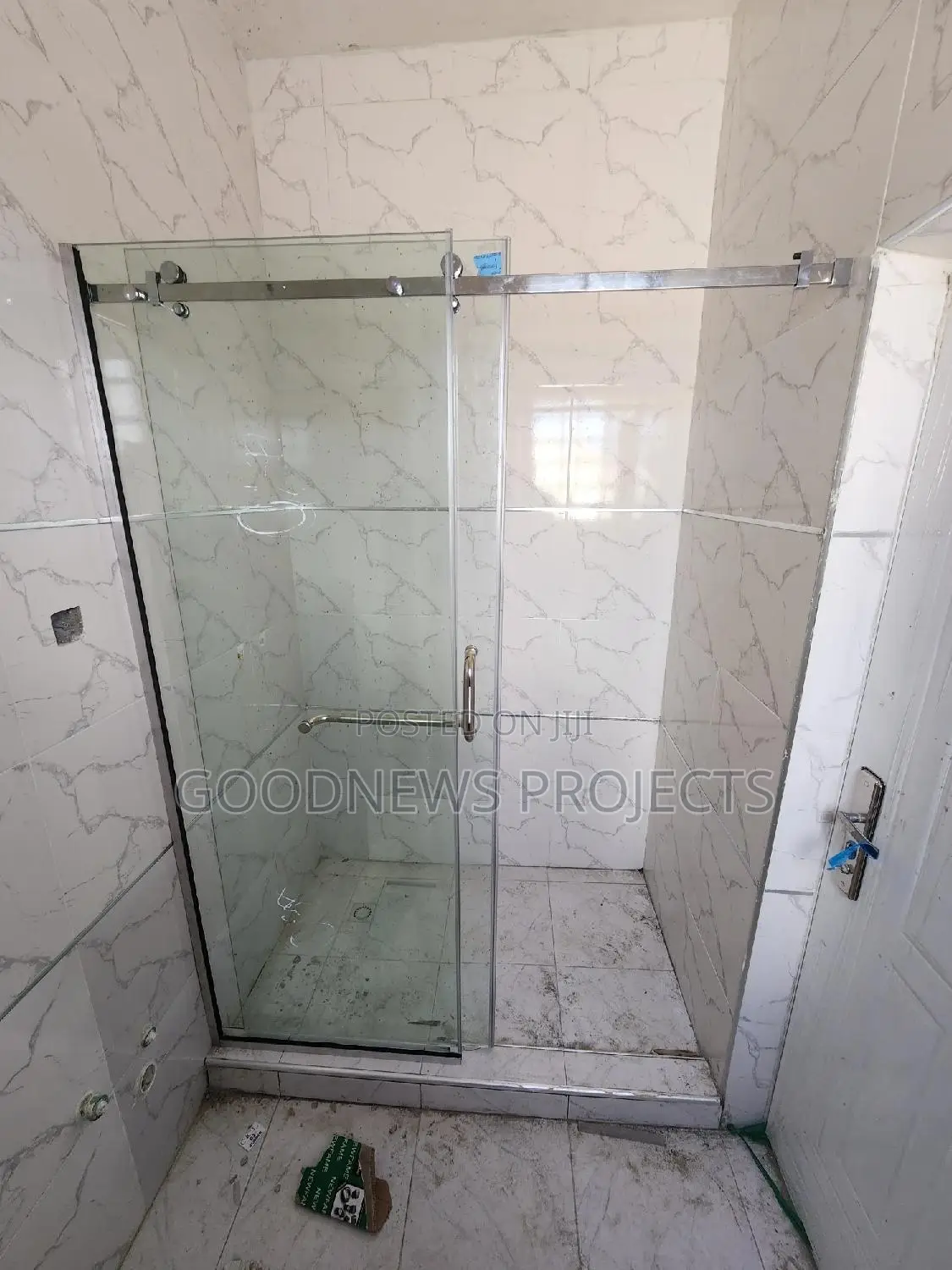 Sliding Shower Cubicle/Door