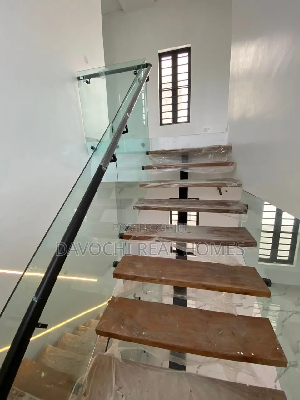 5bdrm Duplex in Lekki Phase 2 for sale