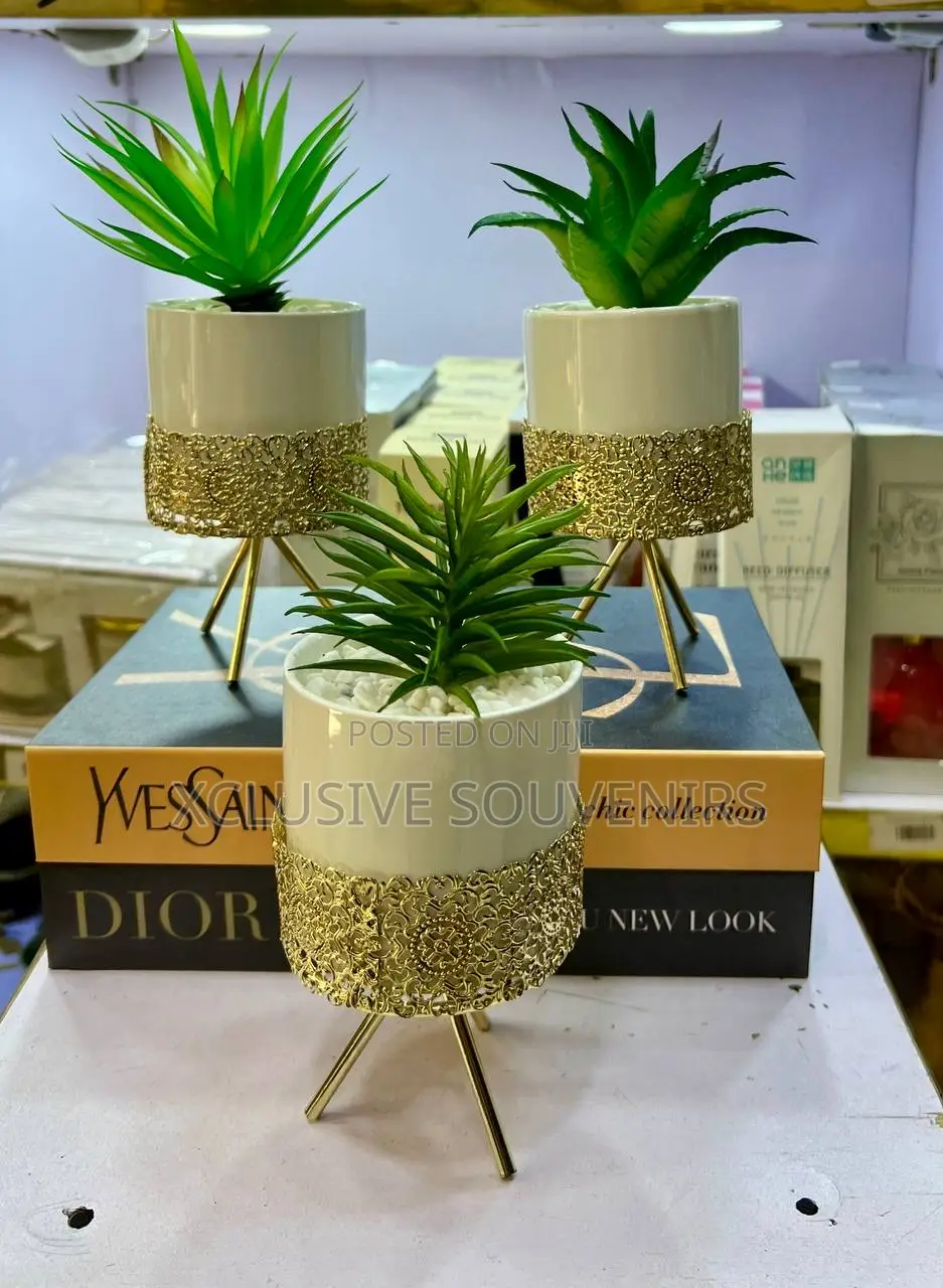 Tripod Flower Decor for Your Shelves and Vanity Trays