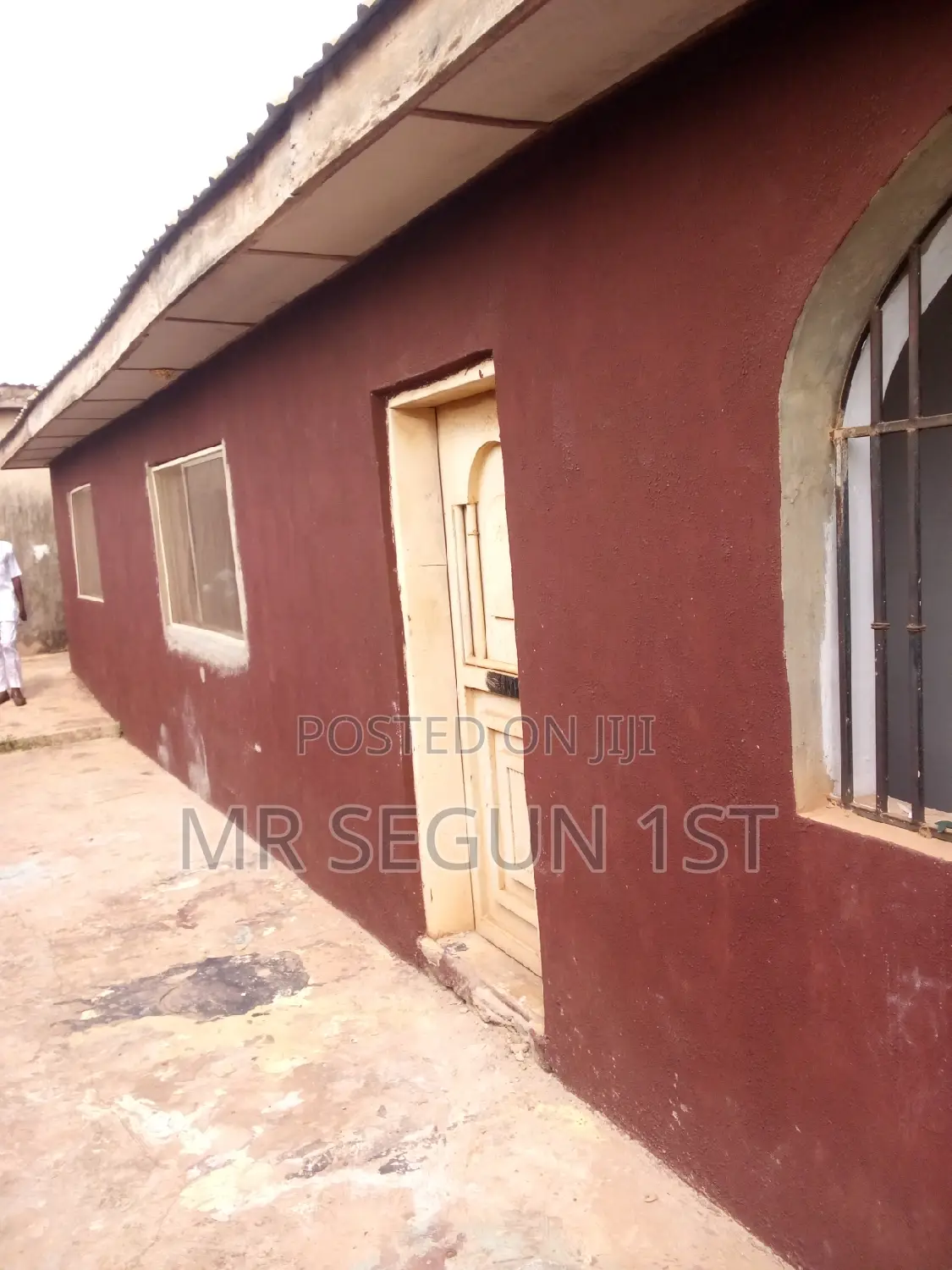 4bdrm Block of Flats in Ire Wole Estate, Apata for sale
