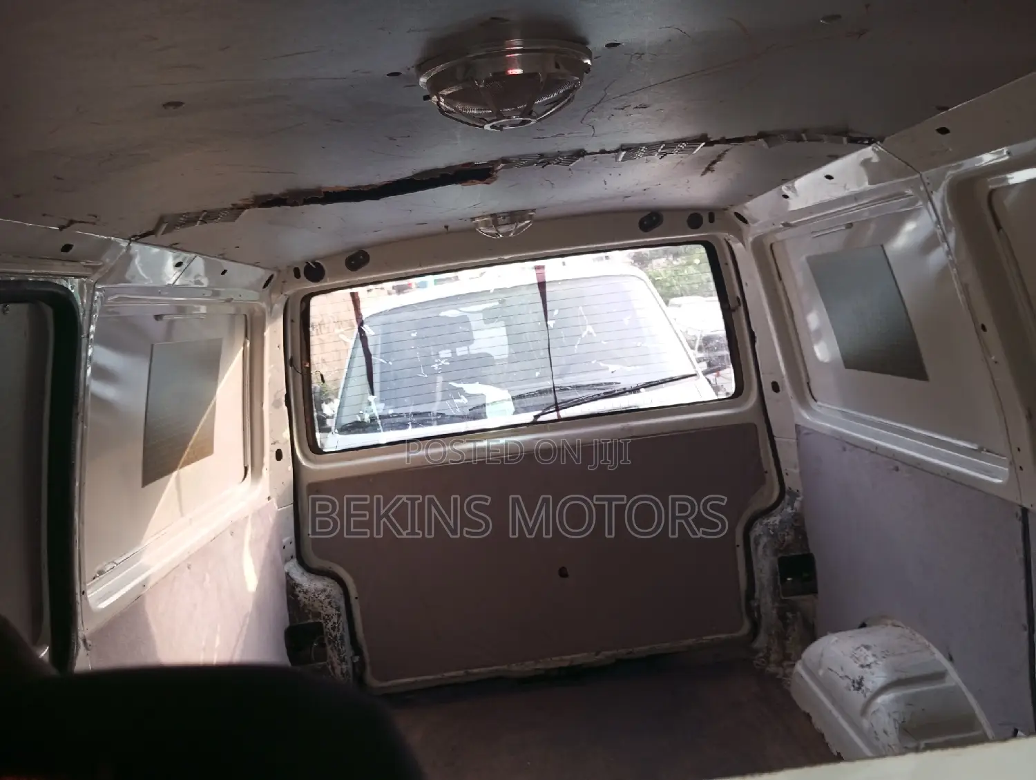 Volkswagen Transporter 2001 White