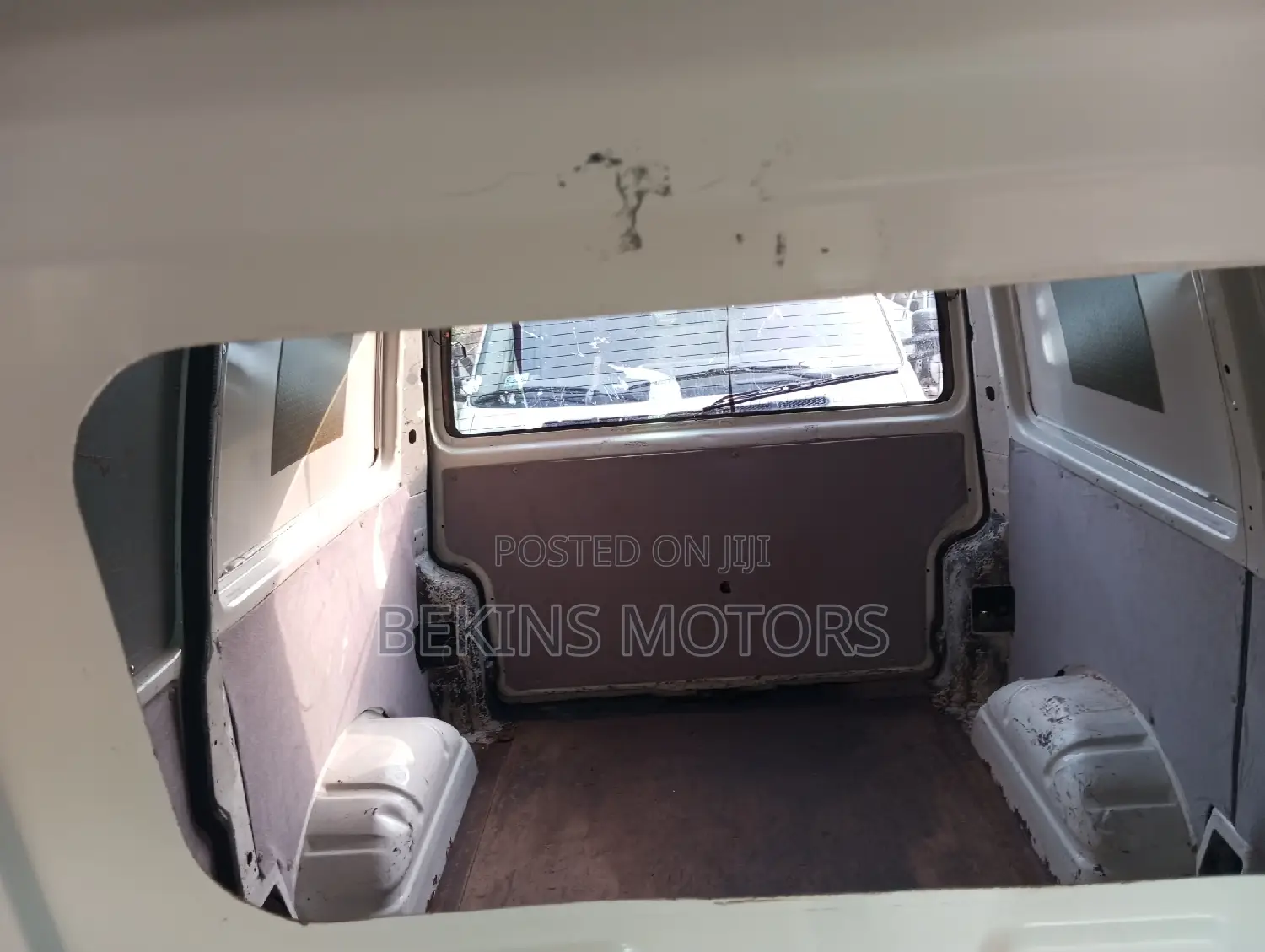 Volkswagen Transporter 2001 White