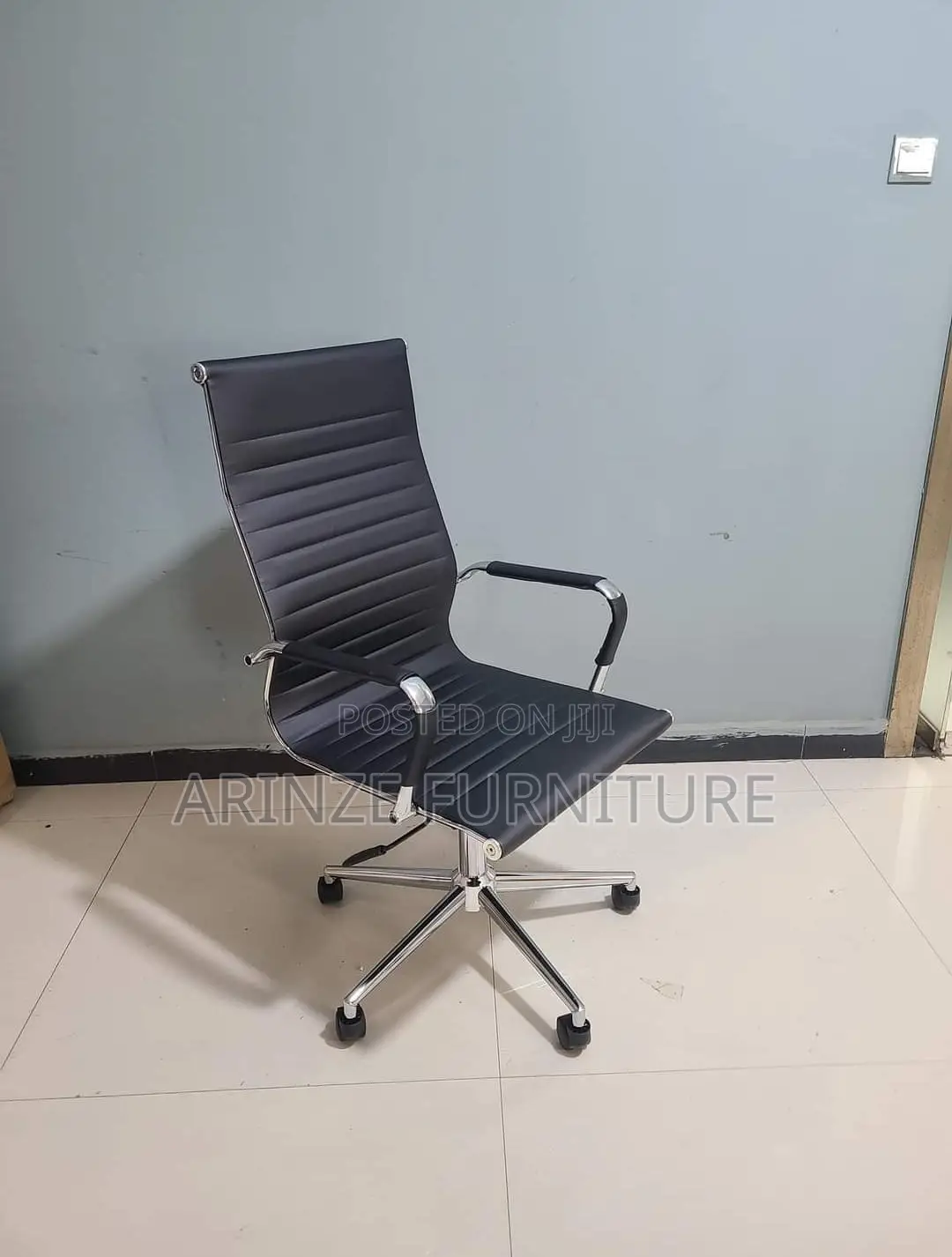 Executive Line Swivel Chair
