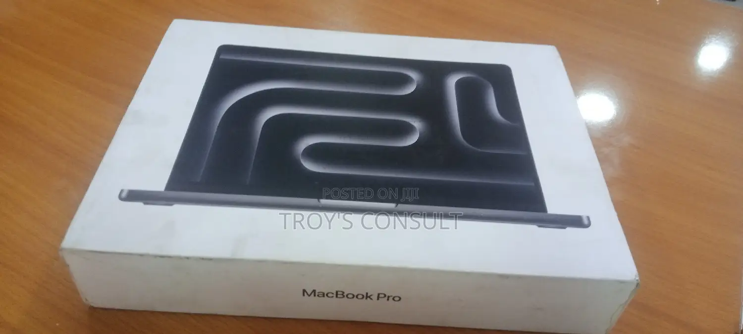 New Laptop Apple MacBook Pro 18GB Apple M3 Pro SSHD (Hybrid) 512GB