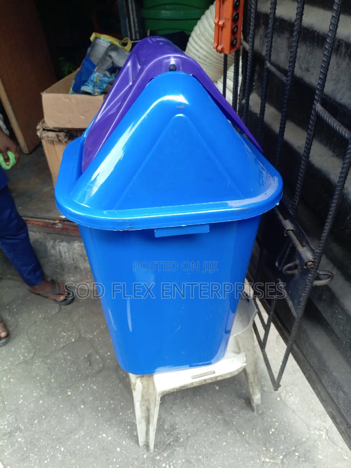 80 Liters Durable Portable Waste Bin