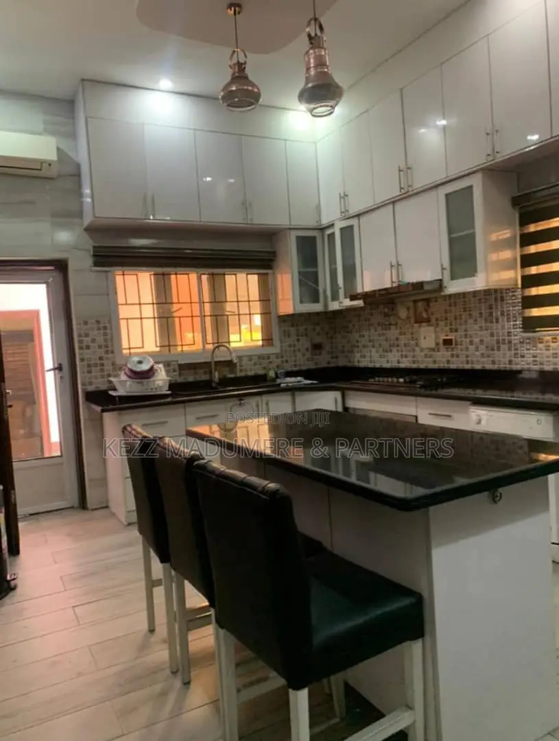 Furnished 4bdrm Duplex in Golf Estate , Dr, Port-Harcourt for sale