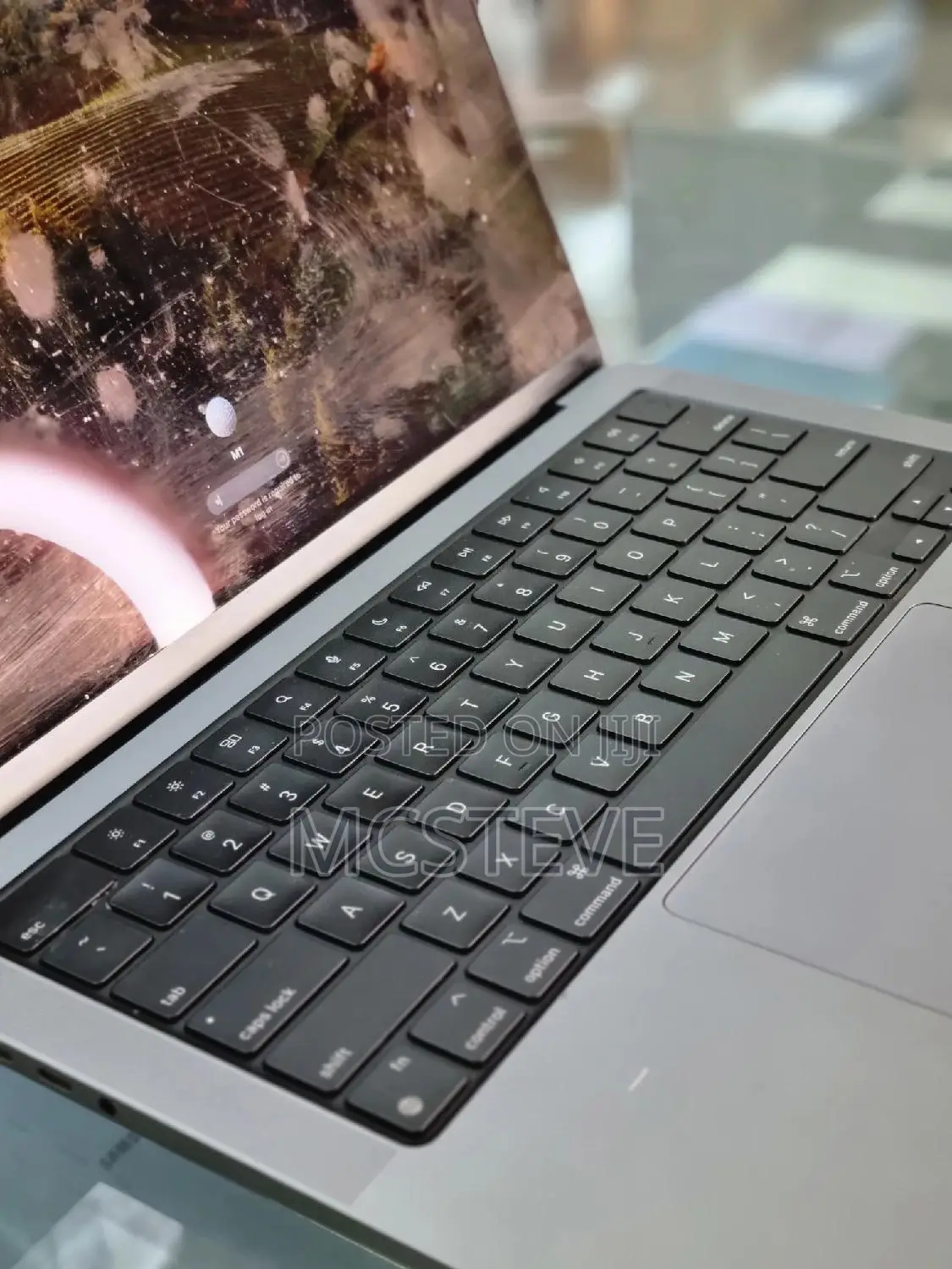 Laptop Apple MacBook Pro 2021 M1 16GB Apple M1 Pro SSD 512GB
