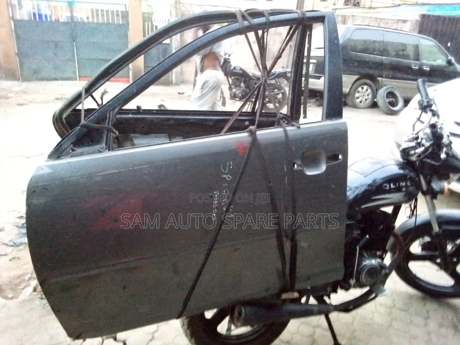 Toyota Camry Door Front Left and Back Left 2.4