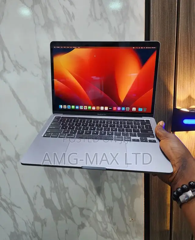 Laptop Apple MacBook Pro 2020 M1 16GB Apple M1 SSD 512GB