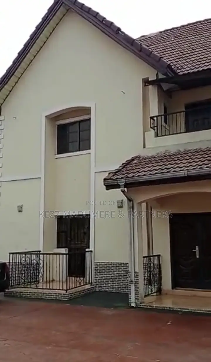 4bdrm Duplex in Arugo Gardens Estate for sale