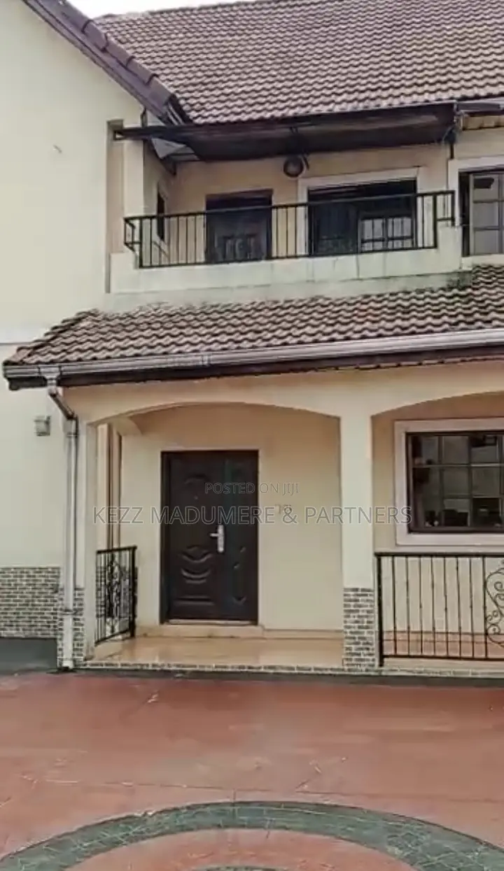 4bdrm Duplex in Arugo Gardens Estate for sale