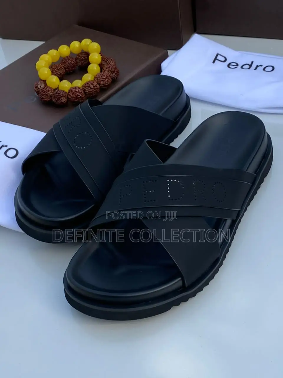 Pedro Luxury Slides