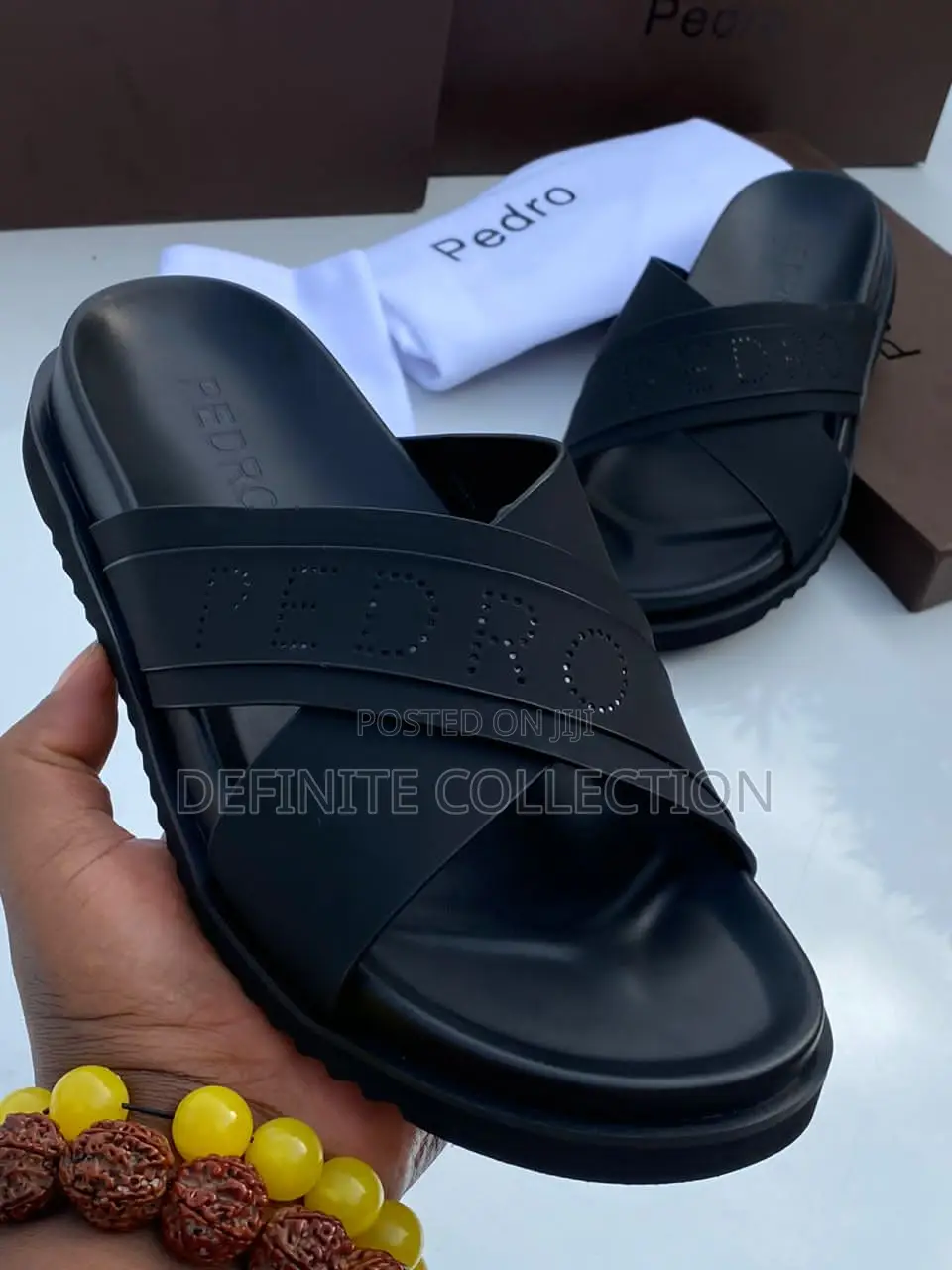 Pedro Luxury Slides