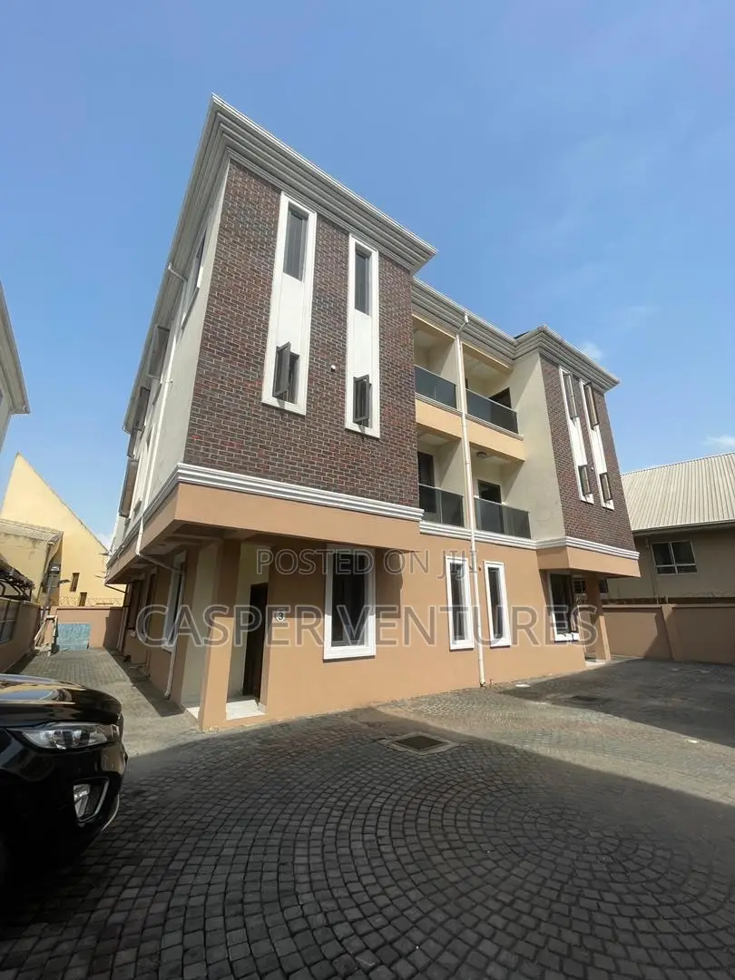4bdrm Duplex in Osapa London for rent