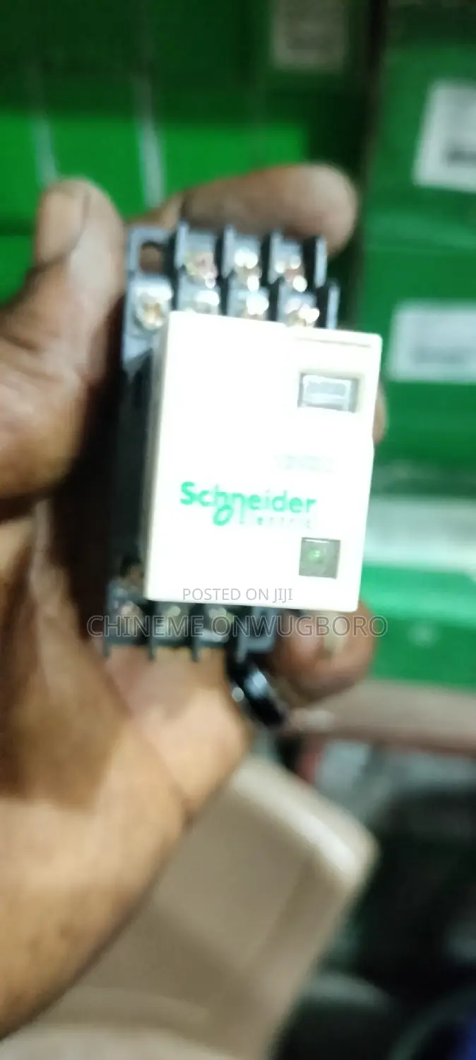 Schneider 14 Pin Relay