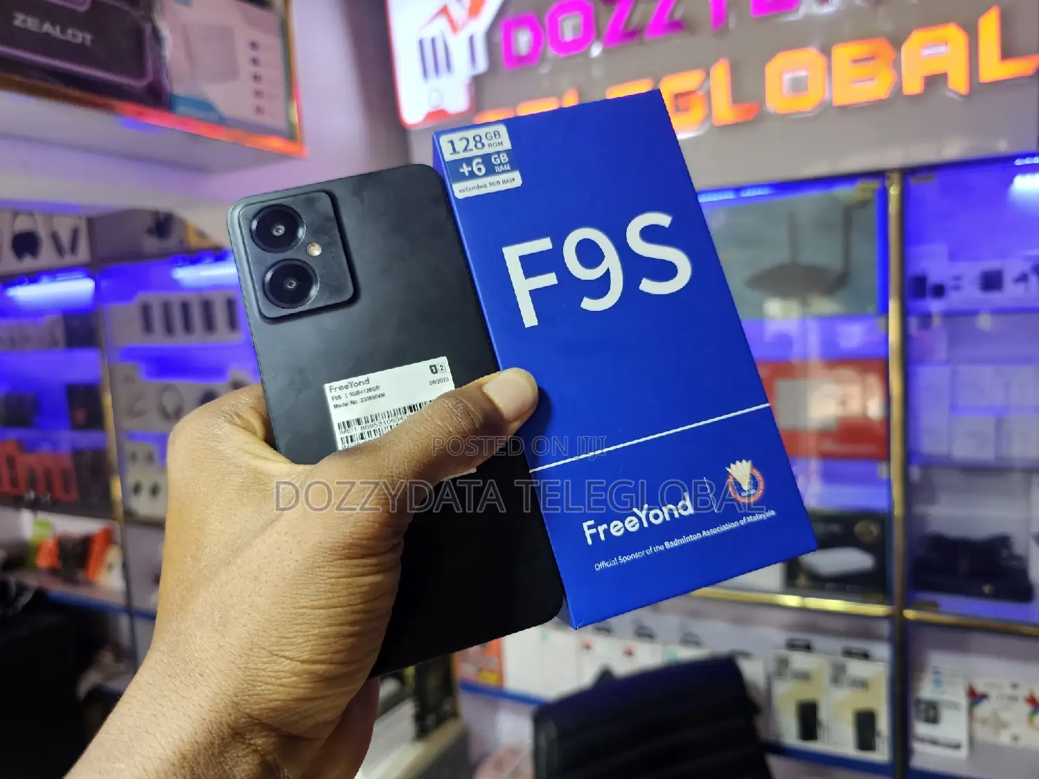 FreeYond F9 128 GB Black