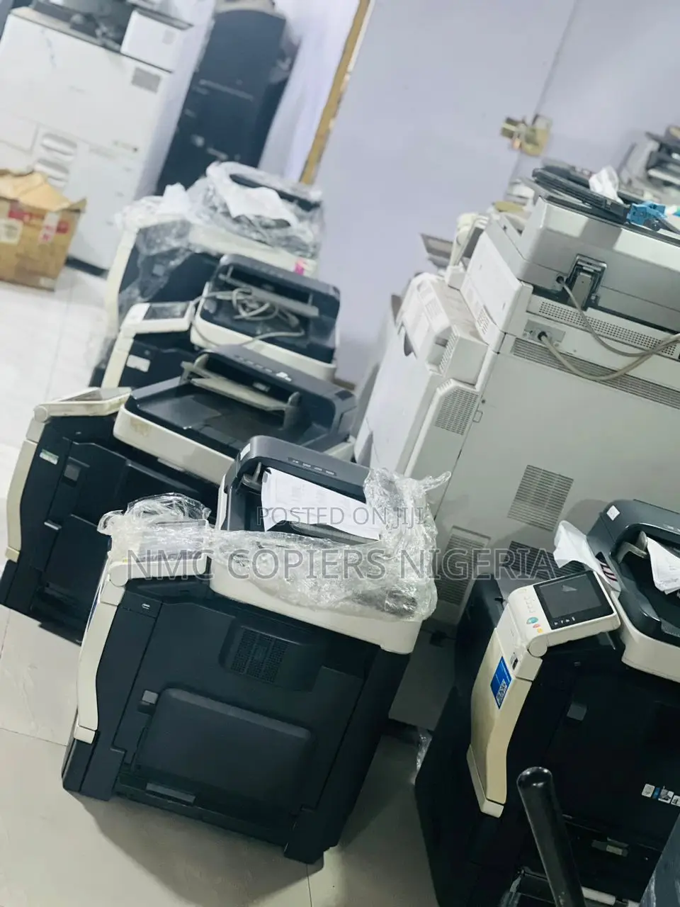 Bizhub C3351