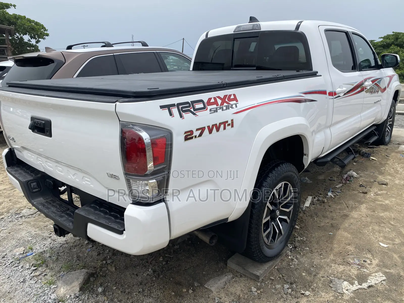 Toyota Tacoma 2021 White