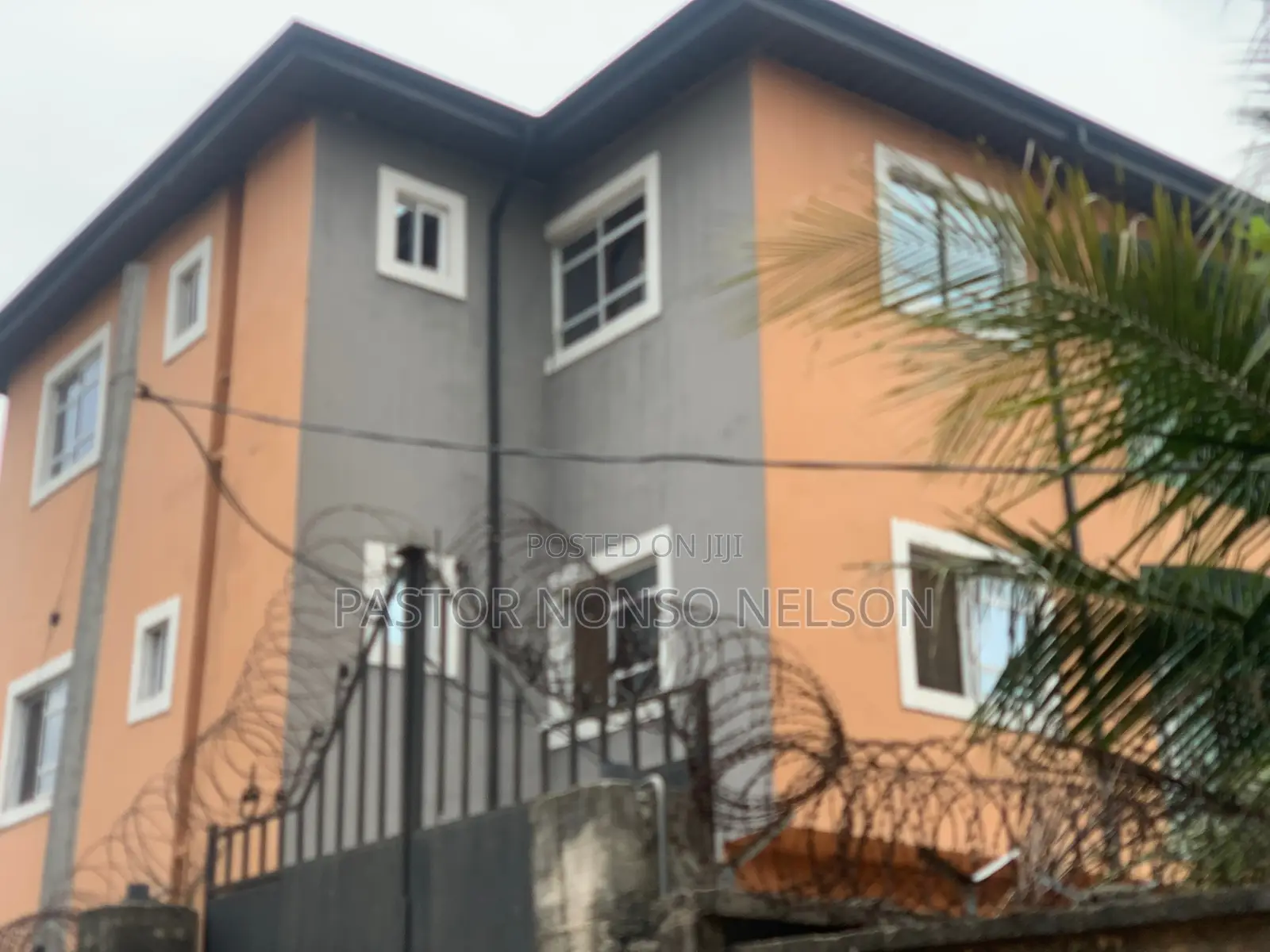 3bdrm Block of Flats in Avu Town, Owerri for sale