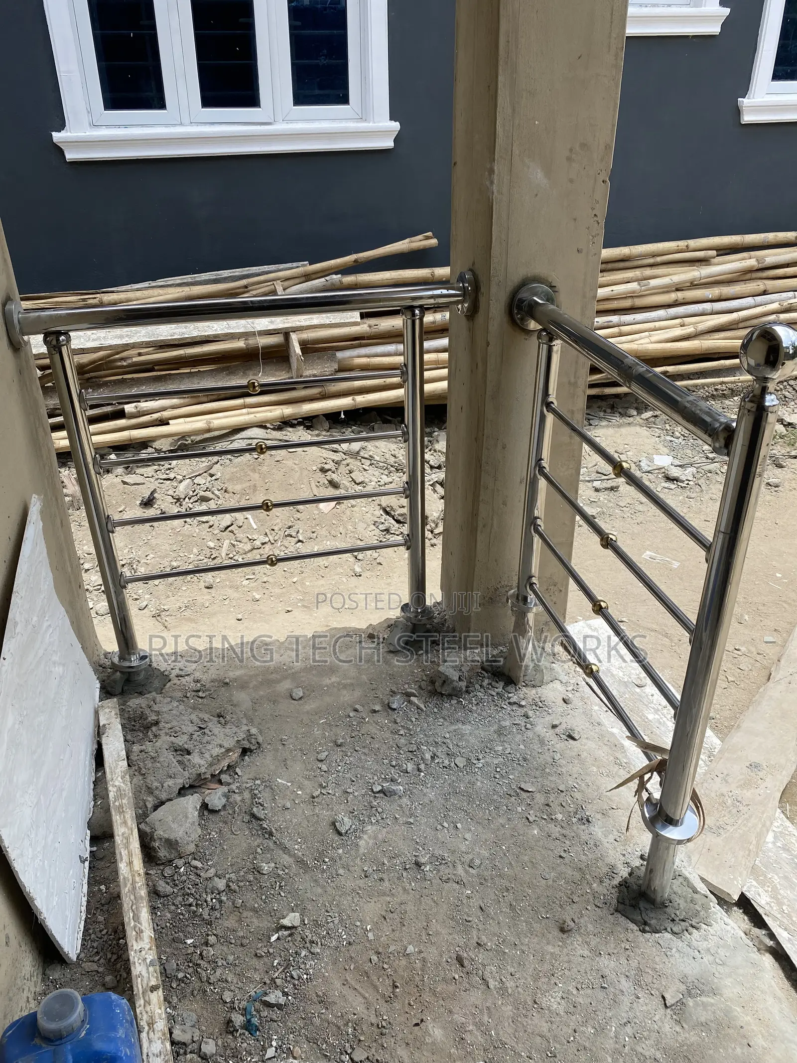 Simple System Rail Both Bankonly And Staircase