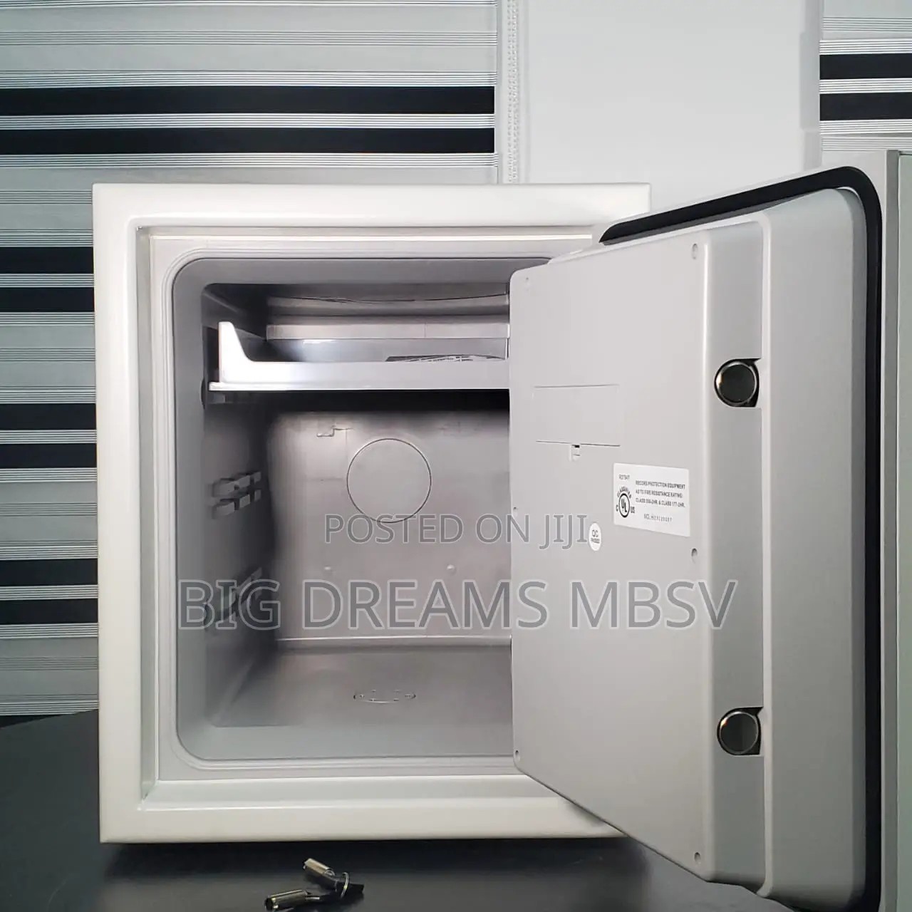 White Guard Fingerprint Fireproof Safe