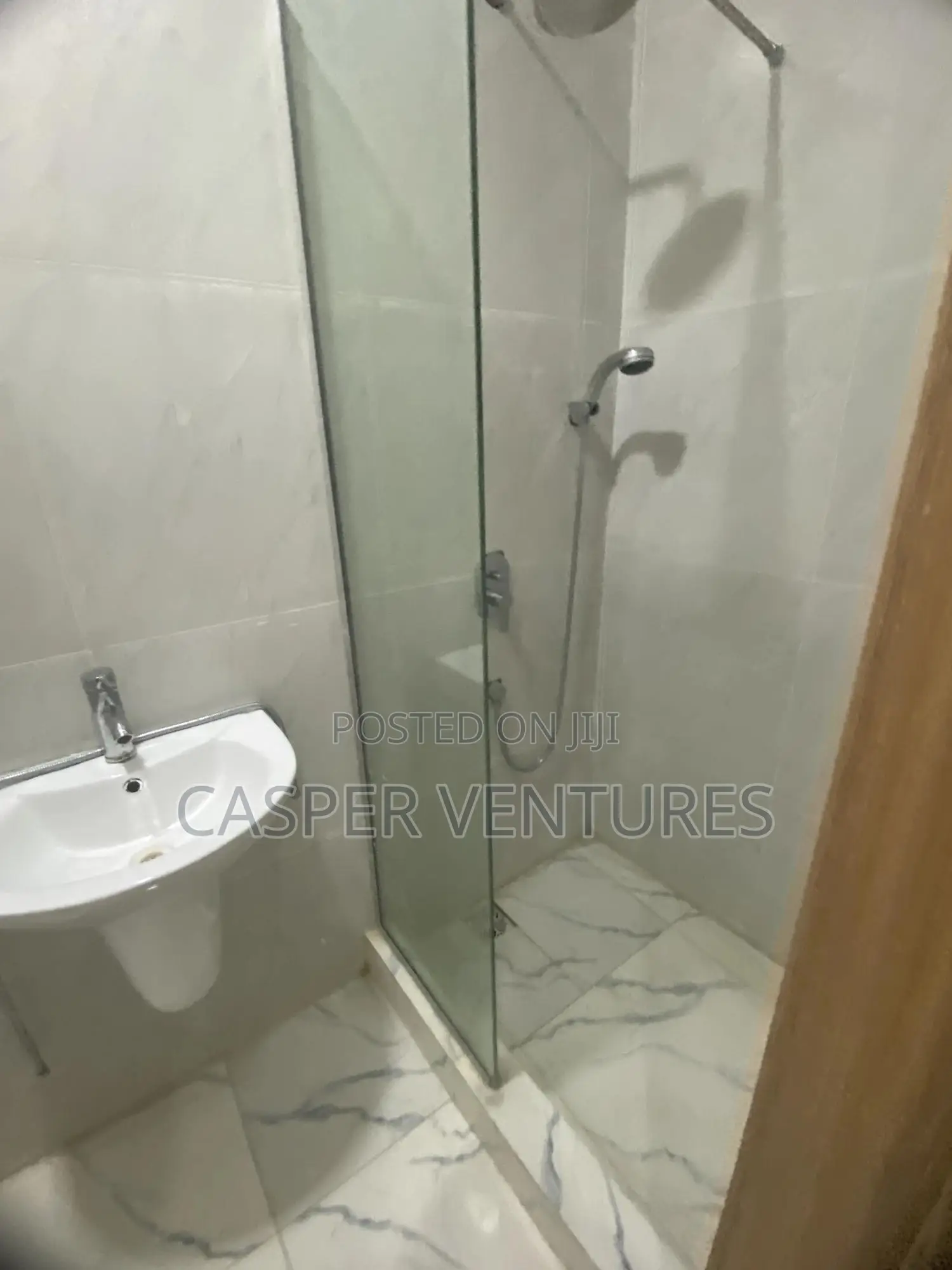 4bdrm Duplex in Osapa London for rent