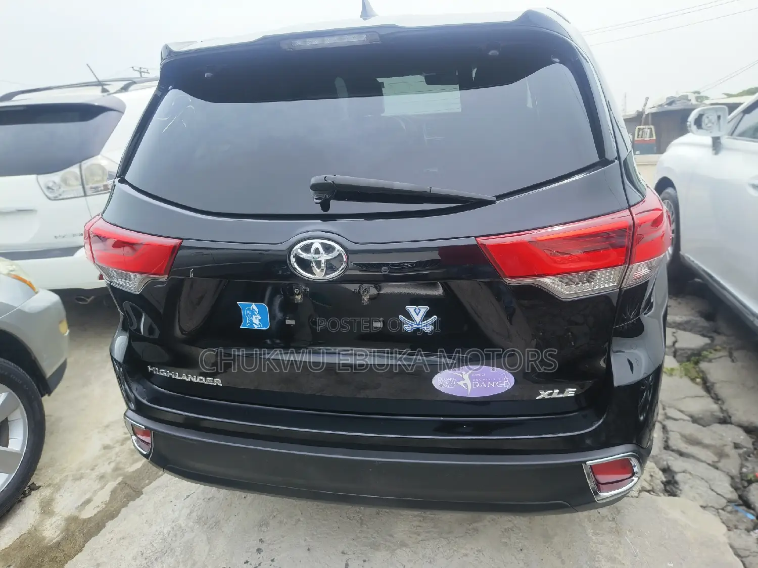 Toyota Highlander XLE 4x4 V6 (3.5L 6cyl 8A) 2018 Black