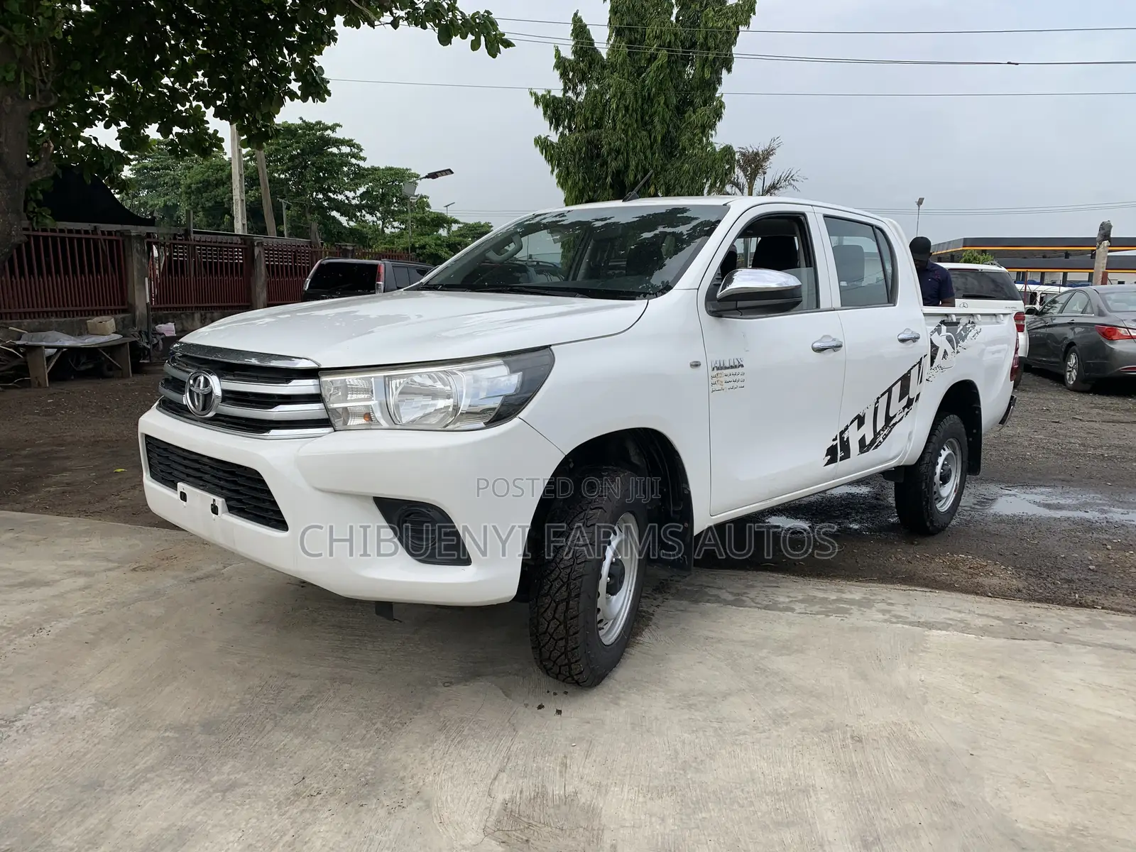 Toyota Hilux SR 4x4 2016 White