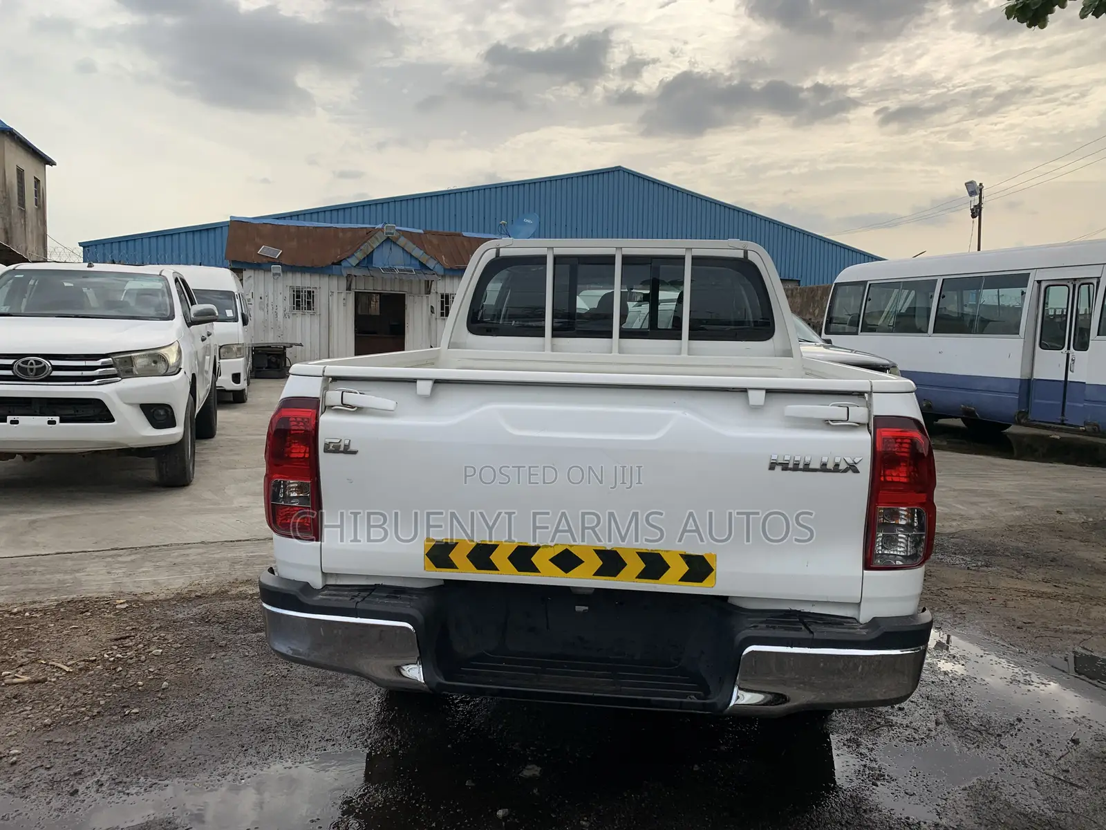 Toyota Hilux SR 4x4 2016 White