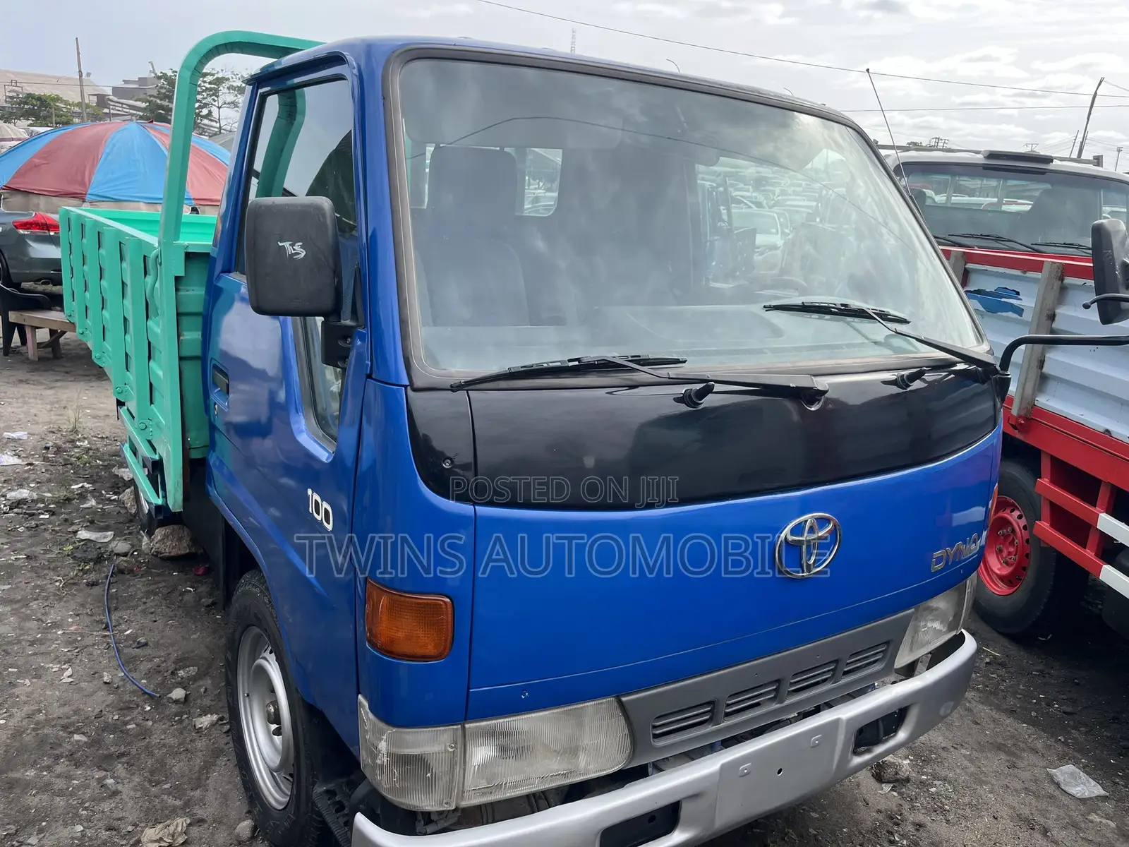 Toyota Dyna 100 4 Tyre