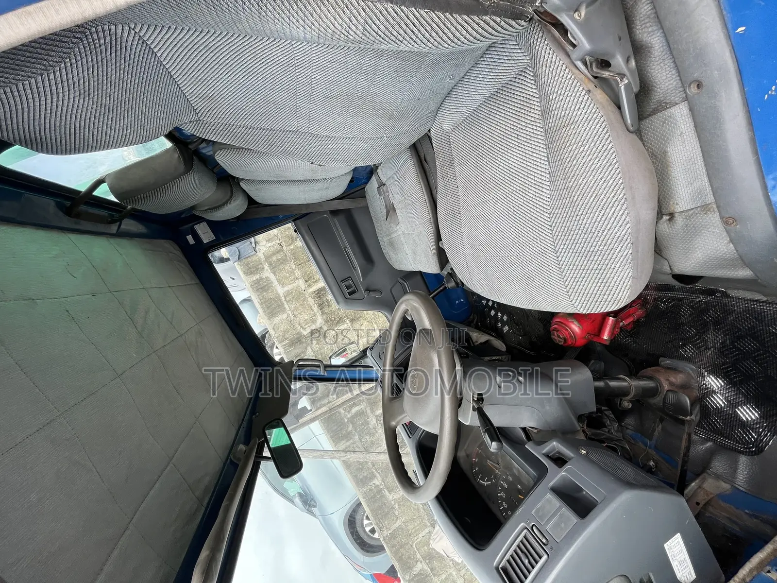 Toyota Dyna 100 4 Tyre