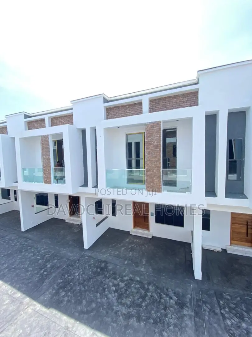 4bdrm Duplex in Lekki Phase 2 for sale