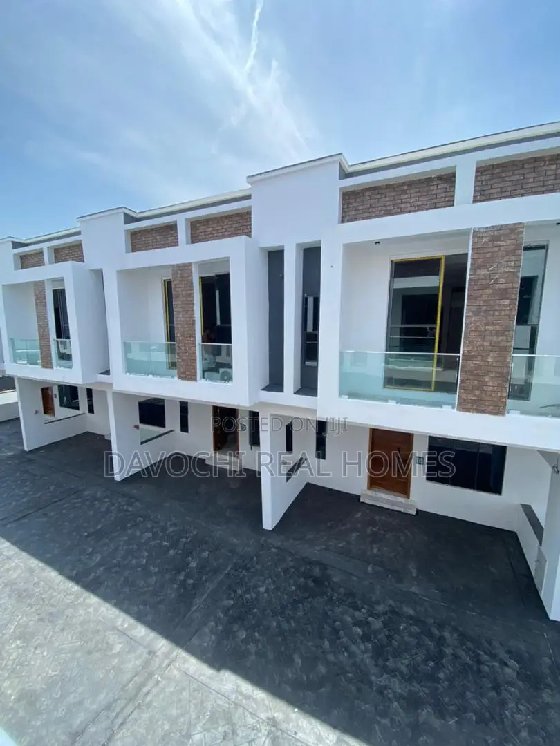 4bdrm Duplex in Lekki Phase 2 for sale