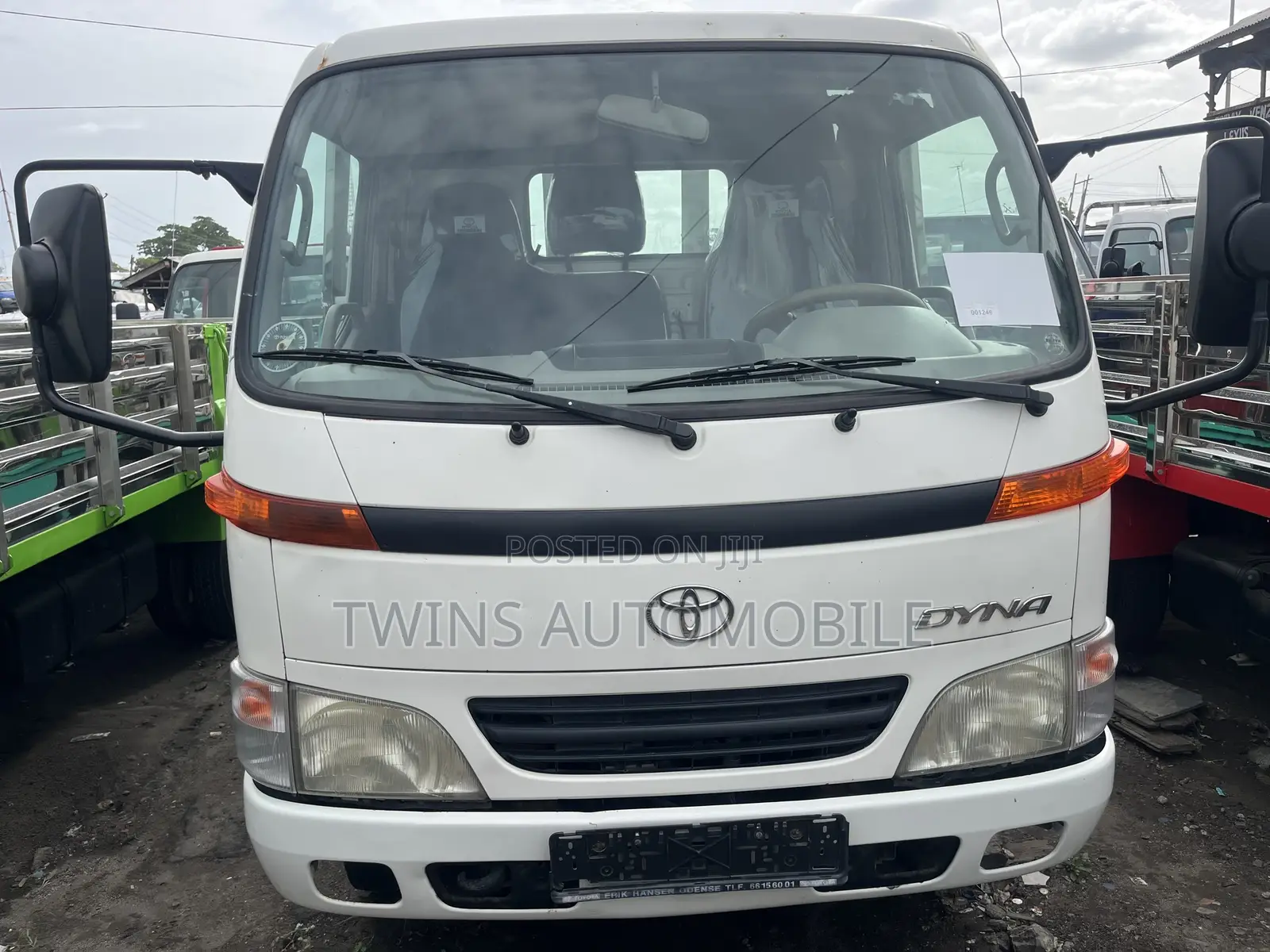 Toyota Dyna 200 Normal Hand