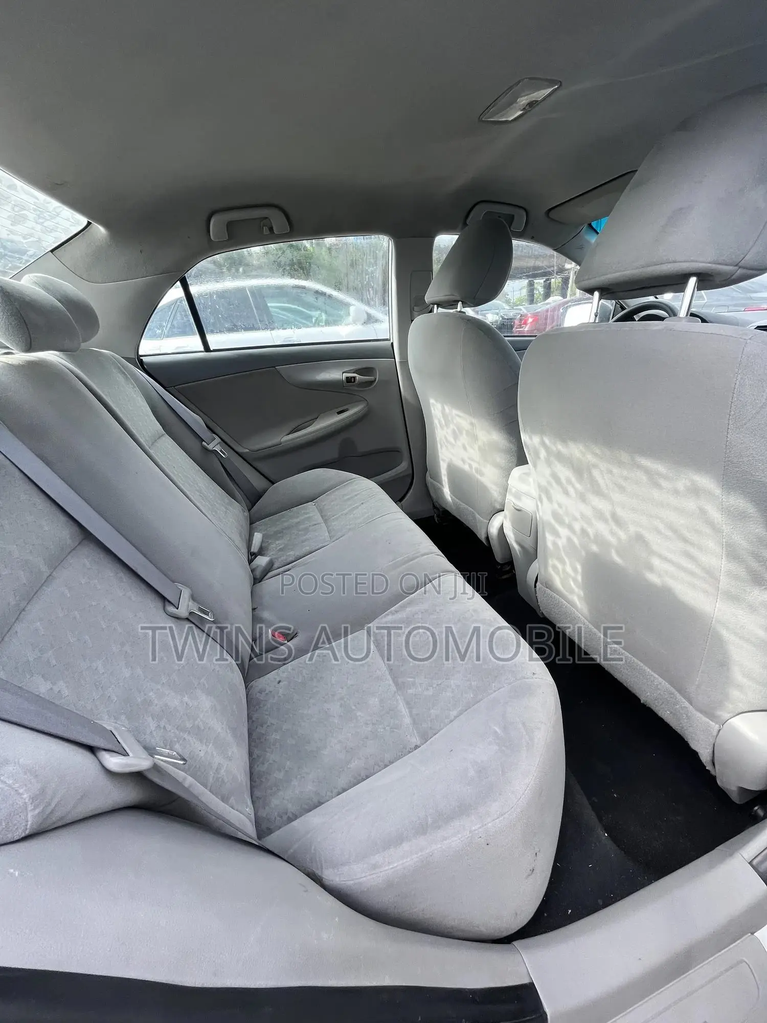 Toyota Corolla 2010 Silver