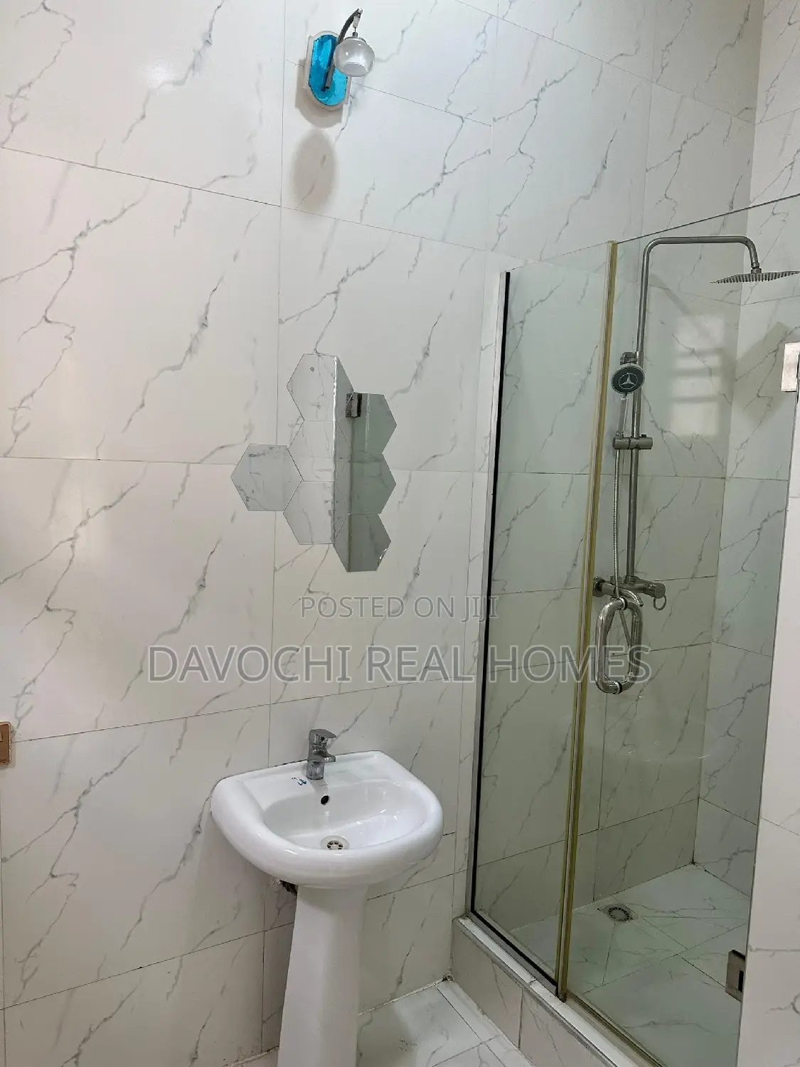5bdrm Duplex in Chevron Drive, Lekki for rent