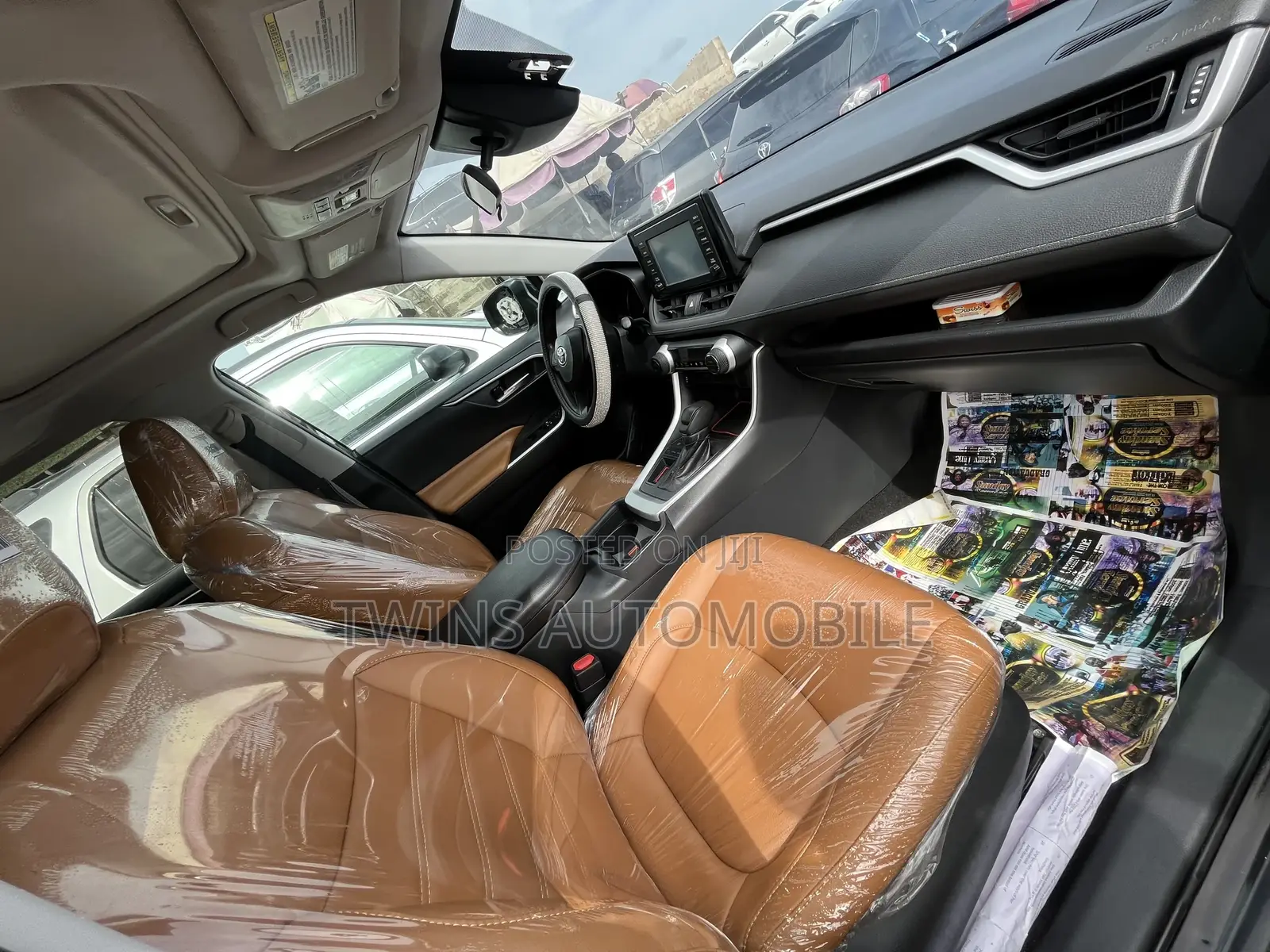 Toyota RAV4 XLE AWD 2020 Black