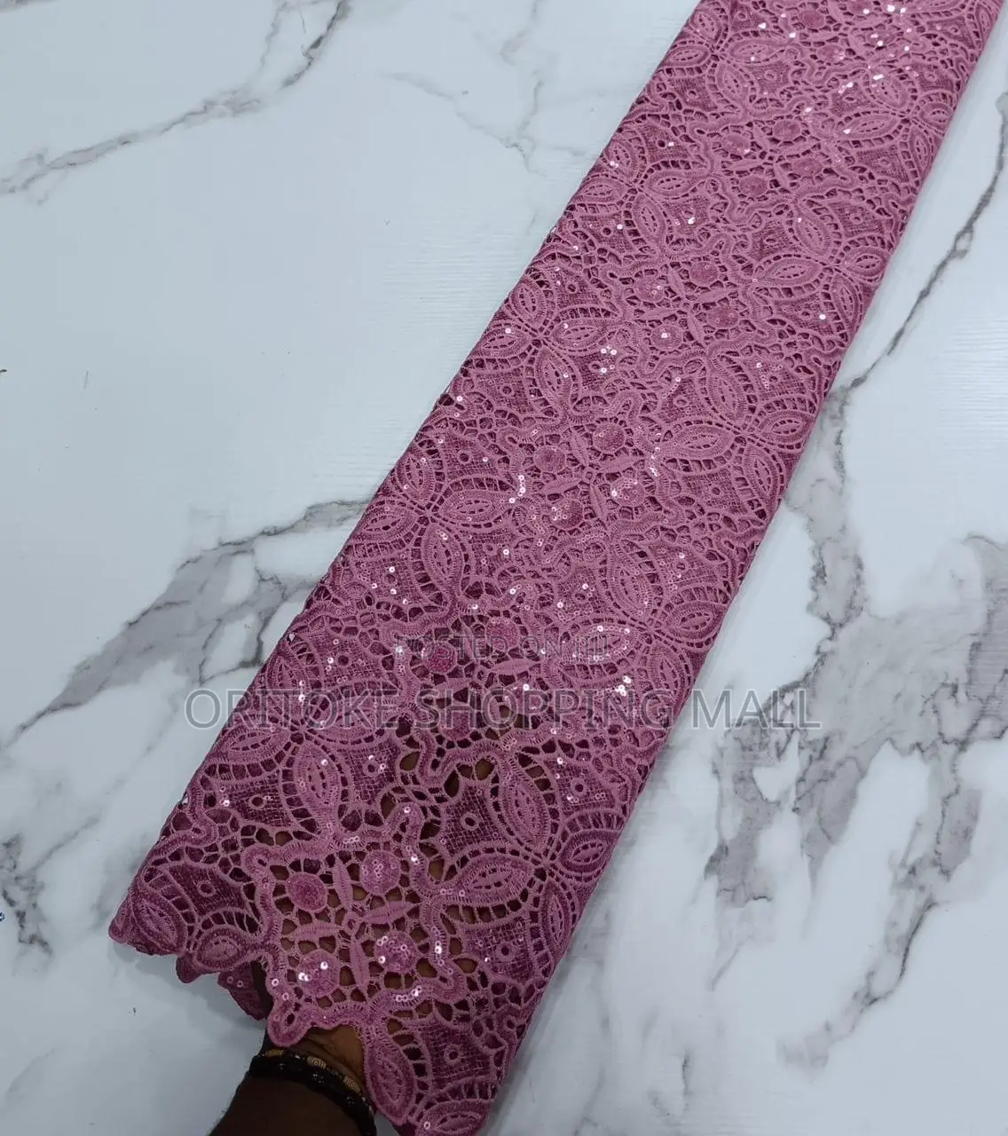 5yards Beautiful Quality Lace Fabrics at Wholesales Price