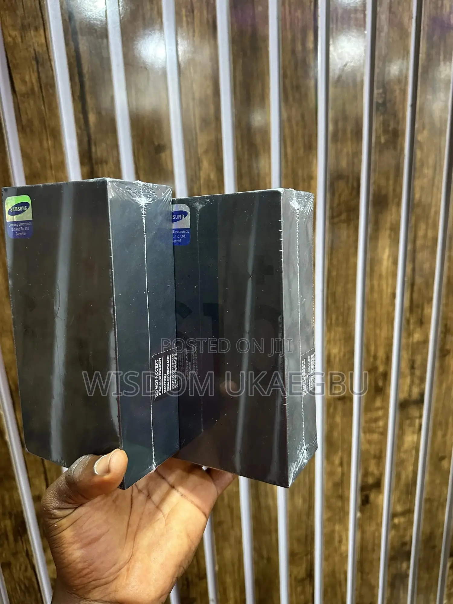 New Samsung Galaxy S10 Plus 128 GB Black
