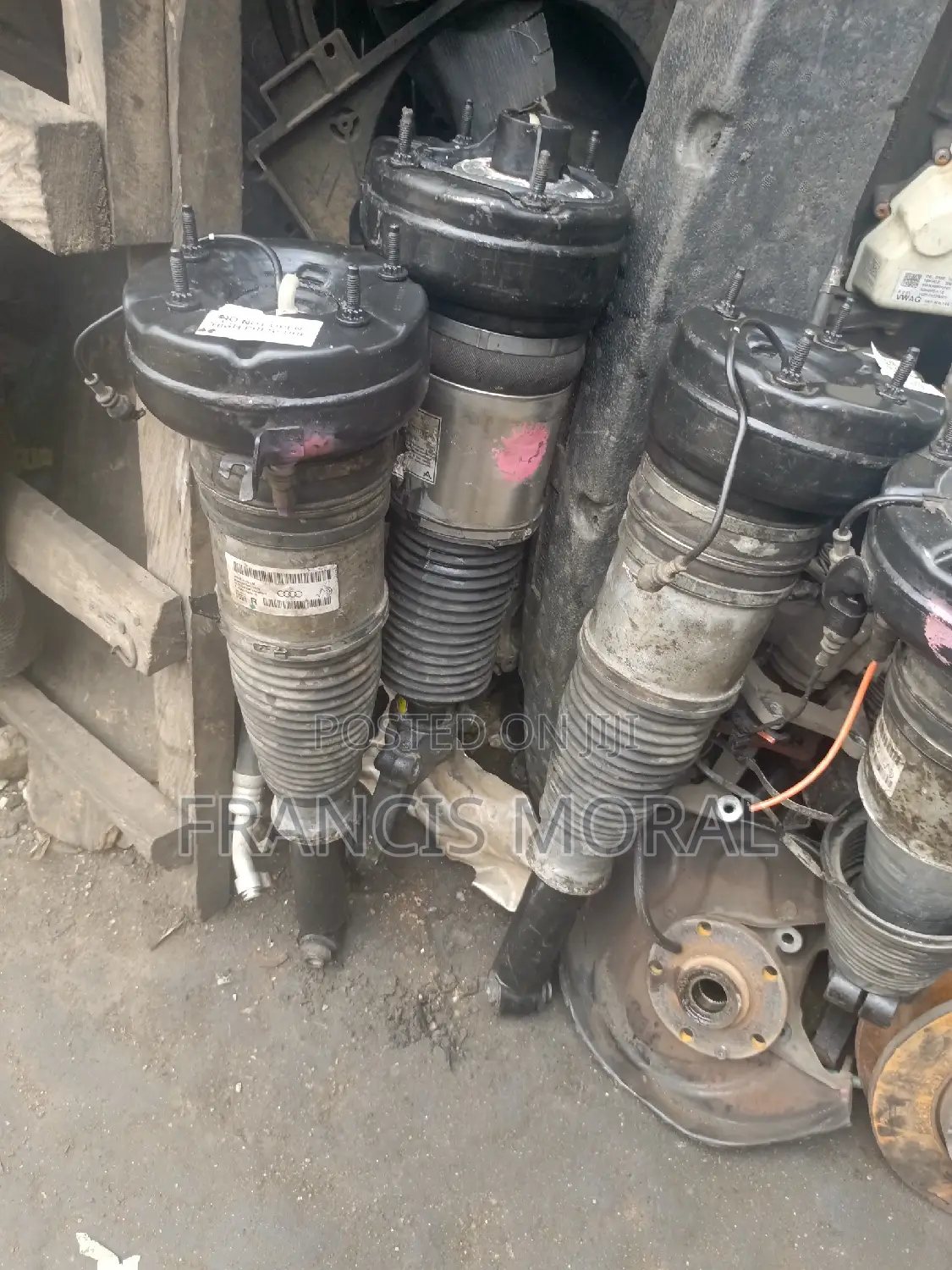 Rear Shock Audi A8 2014