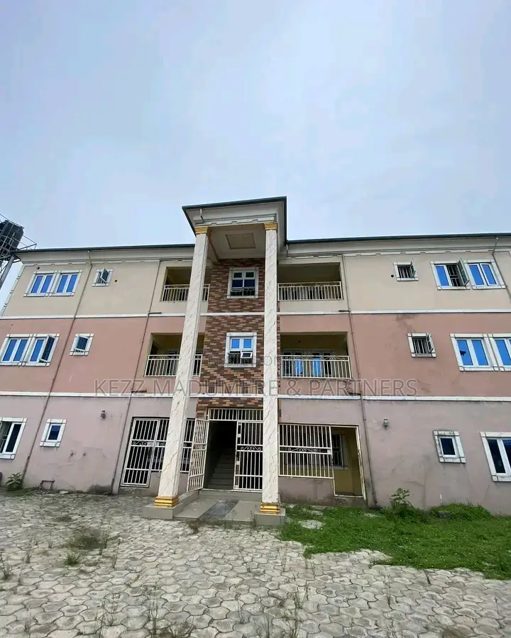 6bdrm Block of Flats in Ozuoba / Rumuoparali, Port-Harcourt for sale
